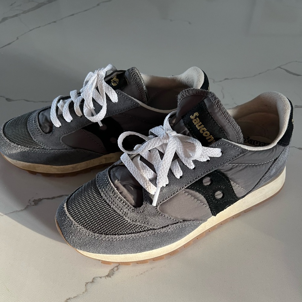 Saucony Jazz Original - mens 5.5/womens 7 US black/grey/gold - rare color combo